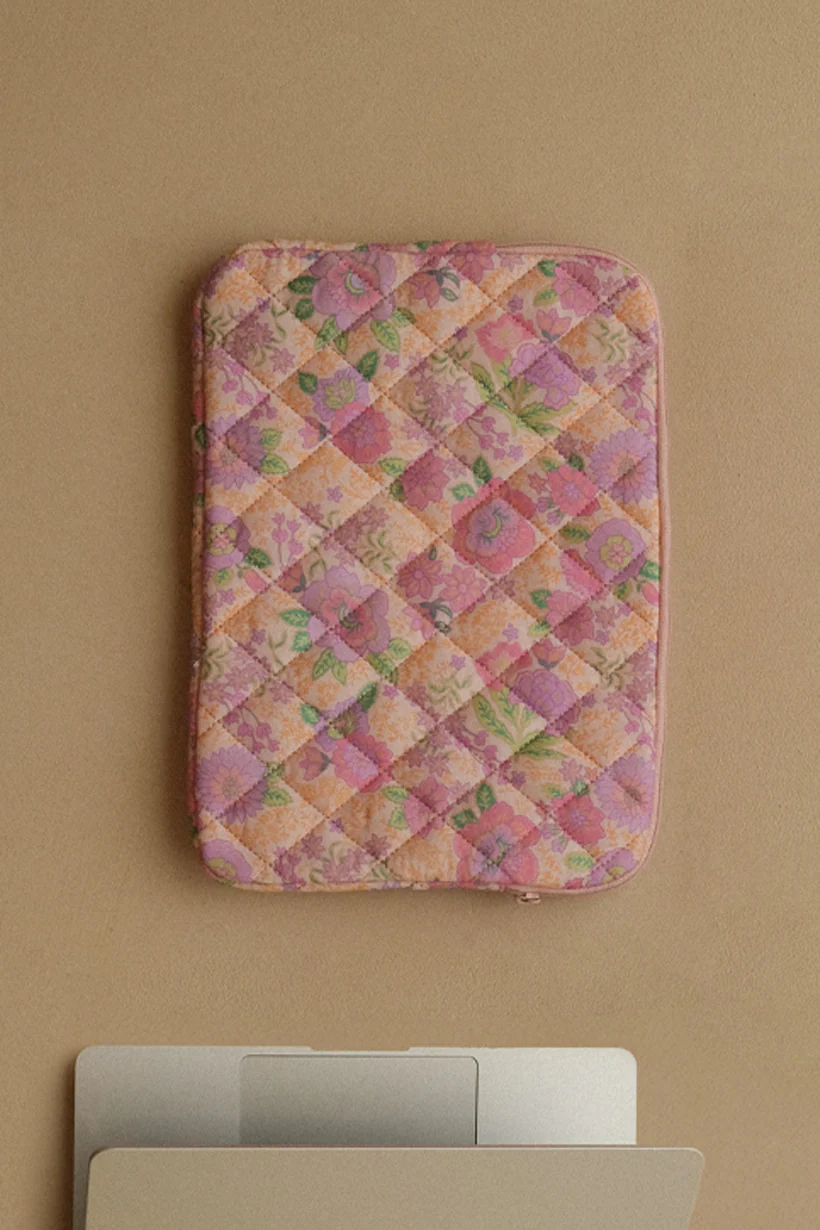 Quilted Small Laptop Bag - Image 3